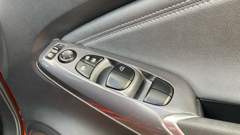 Nissan Juke 1.0 DiG-T 114 N-Connecta 5dr Petrol Hatchback